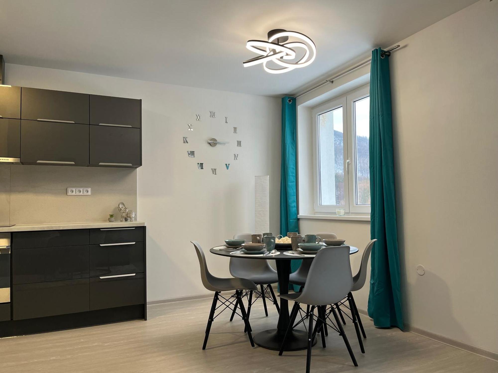 Apartman U Zamecke Zahrady Klášterec nad Ohří エクステリア 写真